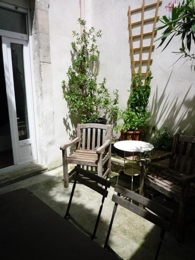 Appartement Avignon Centre Intra Muros Cour Exterieure Parking Prive Gratuit Luaran gambar